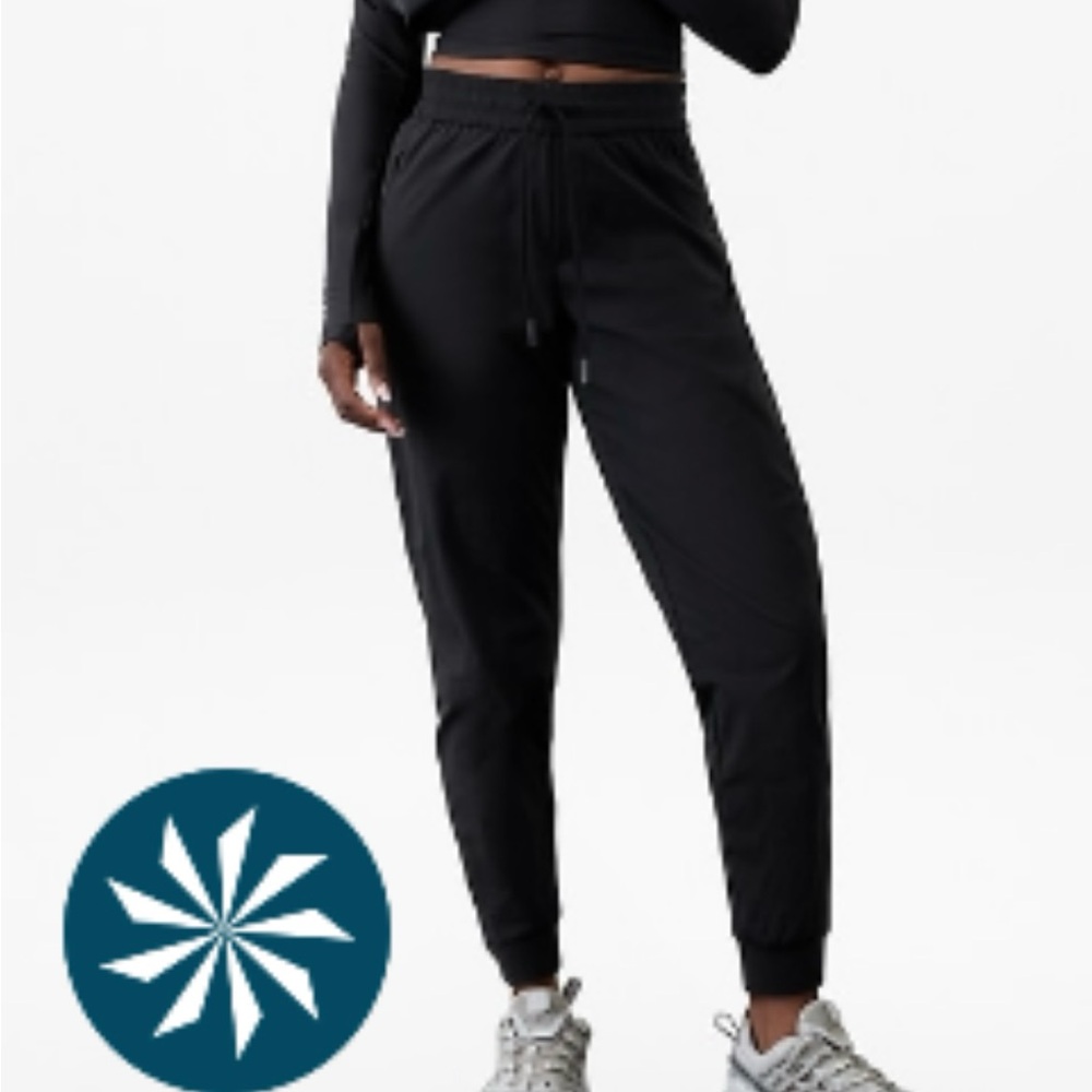 Athleta Black Trekkie Relaxed Mid Rise Jogger xs tall new with tags